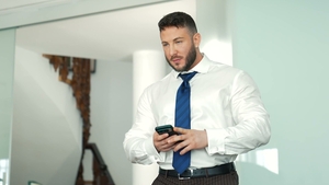 menatplay: Exploring the Upside of Flying Elite