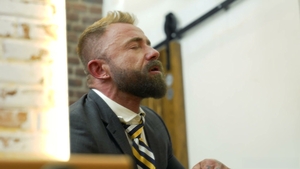 menatplay: A Bearded Frenzy at the Shop