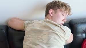 AmateurGayPOV: Ezra's Bubble Butt Excites Me