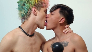 Bareback Sex with Rainbow Caruso and David Cameron