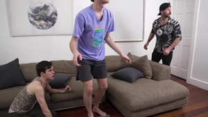Fingers Deep in Twinks