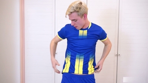 Twink Stretches Out for Self Pleasure