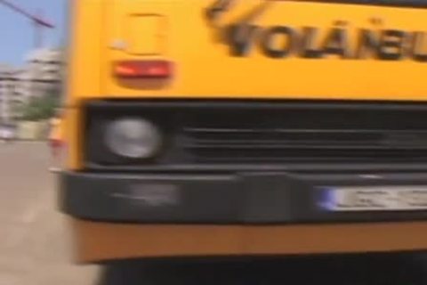 nakedback banging a hawt blonde on a roof top