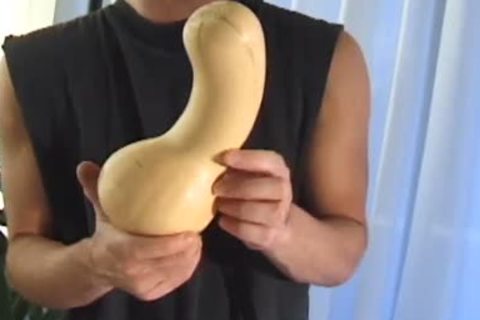 I bang tthis guy squash, and tthis guy squash copulates him