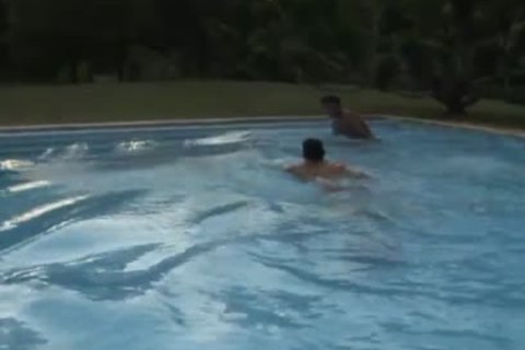 muscle mans cant stay away from each otthellos duder